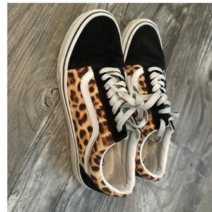 Leopard vans men’s size 7/8.5 W